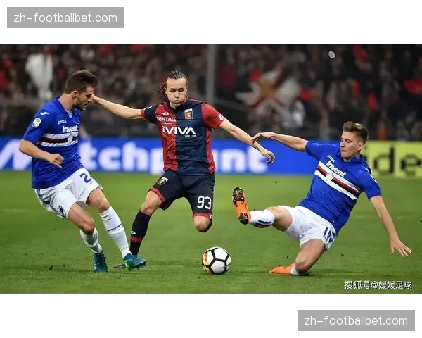 致敬时刻:热那亚主场在第21分钟集体鼓掌,致敬因车祸去世的球队传奇。 致敬时刻:热那亚主场在第21分钟集体鼓掌,致敬因车祸去世的球队传奇。