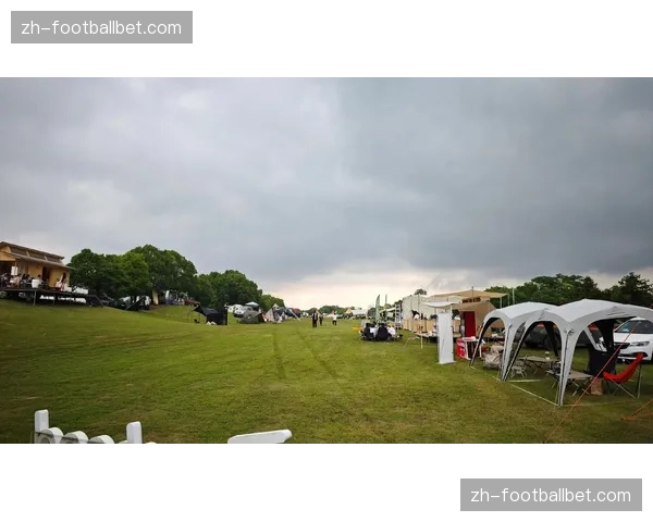 “全家庭”骑行露营活动在欧洲流行，带动相关装备销售